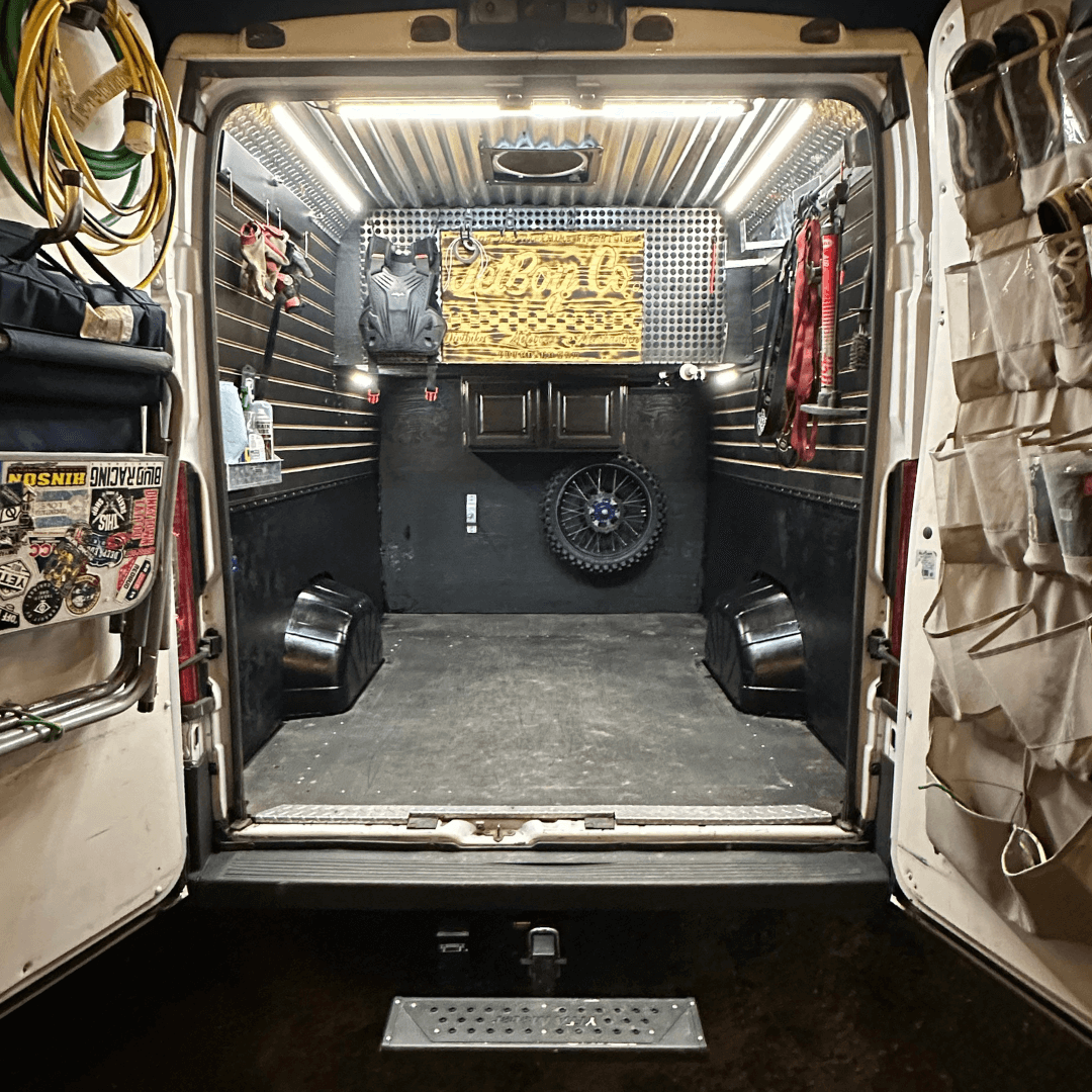 Kingpin Equipped - V-Series 40" Light
