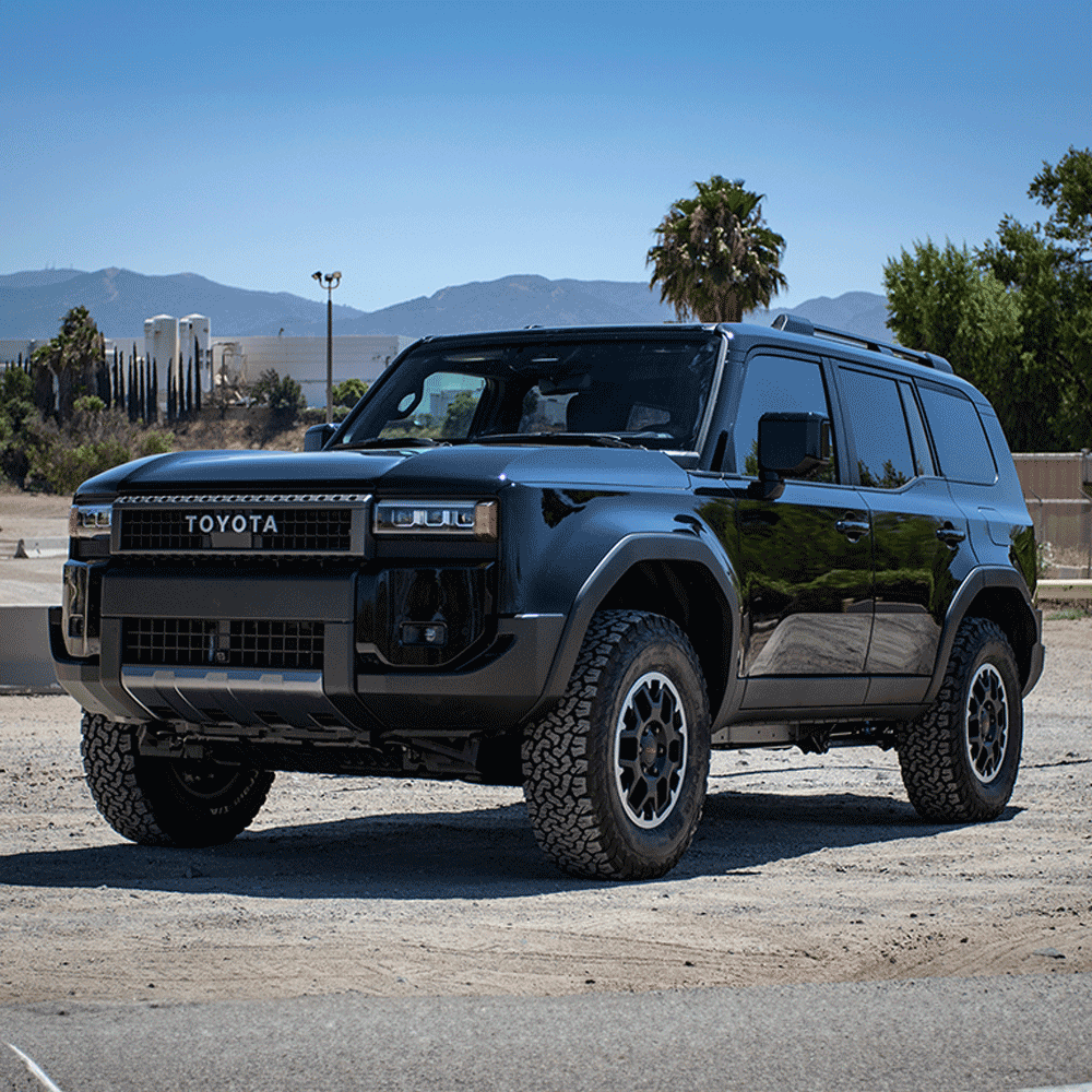 Total Chaos - Lift Kit with Front & Rear 2.5 Inch Diameter Adjustable King Shocks - Toyota Land Cruiser 250 (2024-2025)