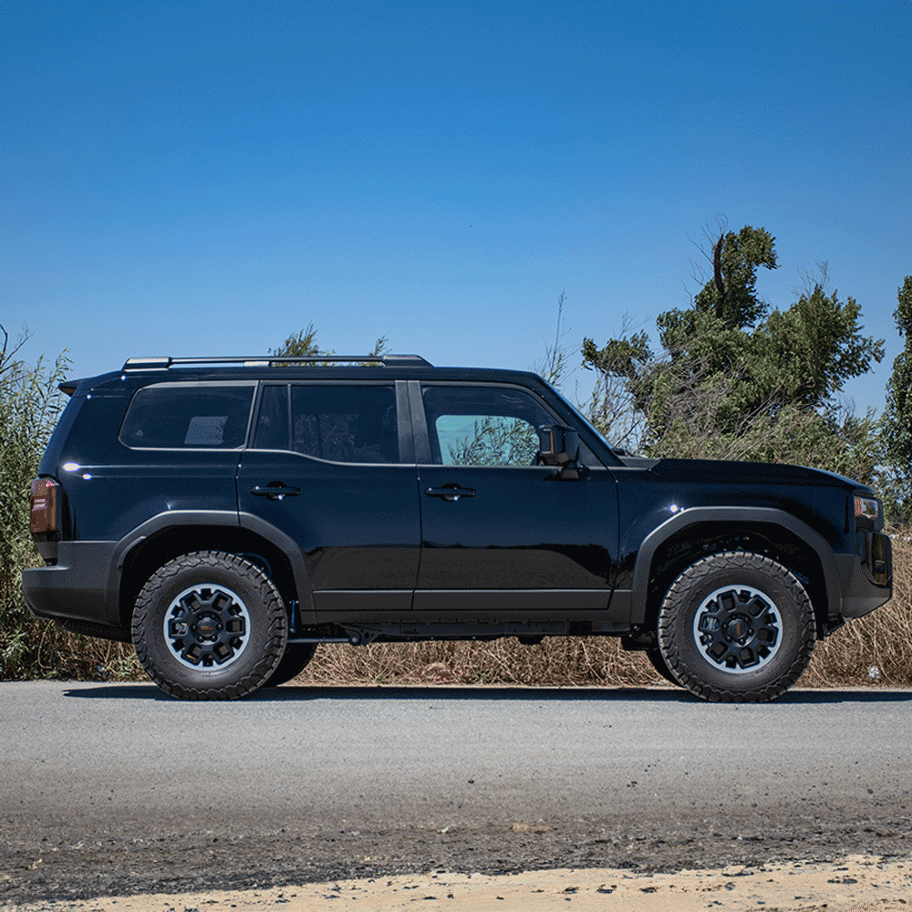 Total Chaos - Lift Kit with Front & Rear 2.5 Inch Diameter Adjustable King Shocks - Toyota Land Cruiser 250 (2024-2025)