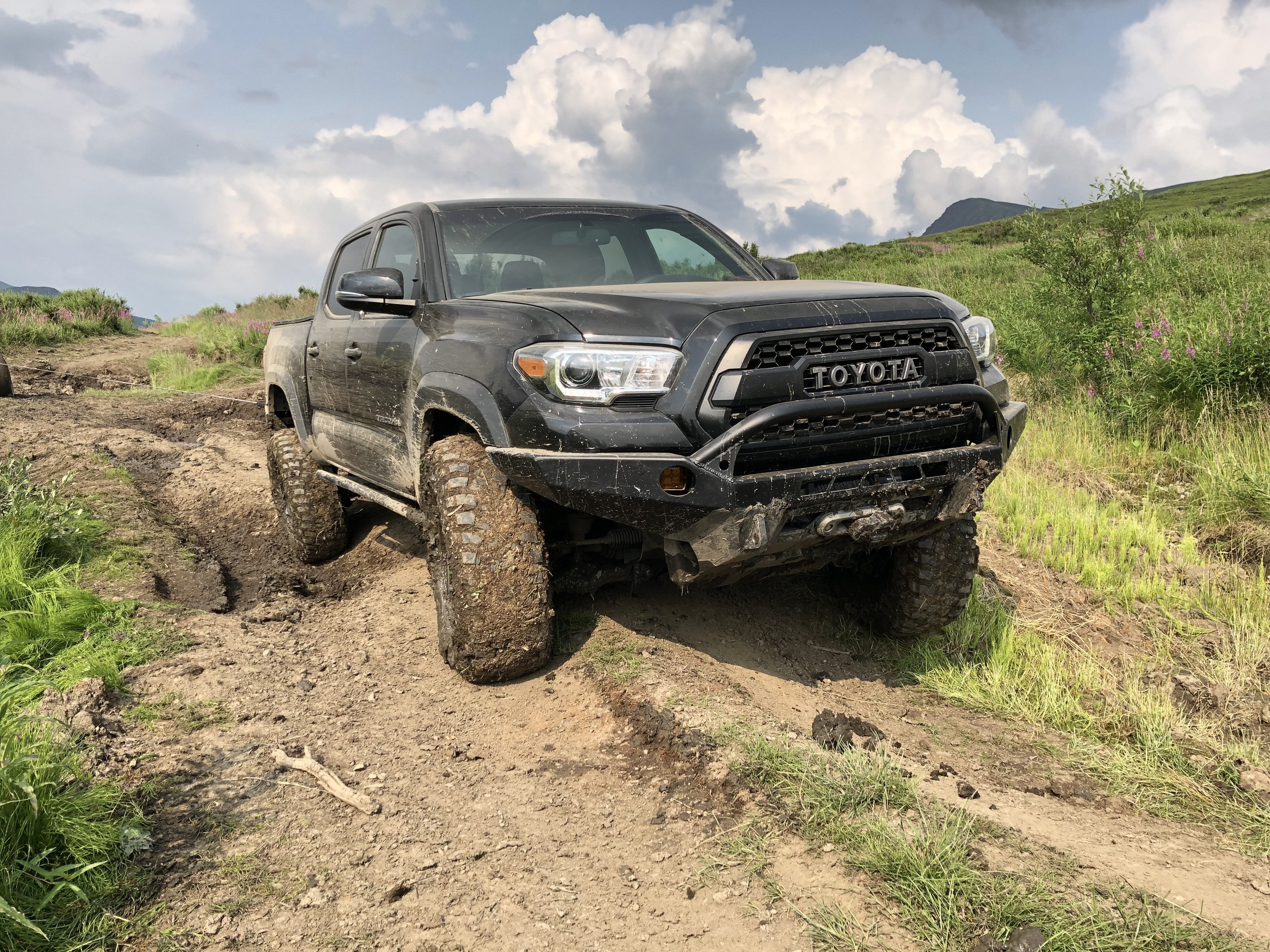 Cali Raised LED - Trail Edition Rock Sliders - Toyota Tacoma (2005-2023)