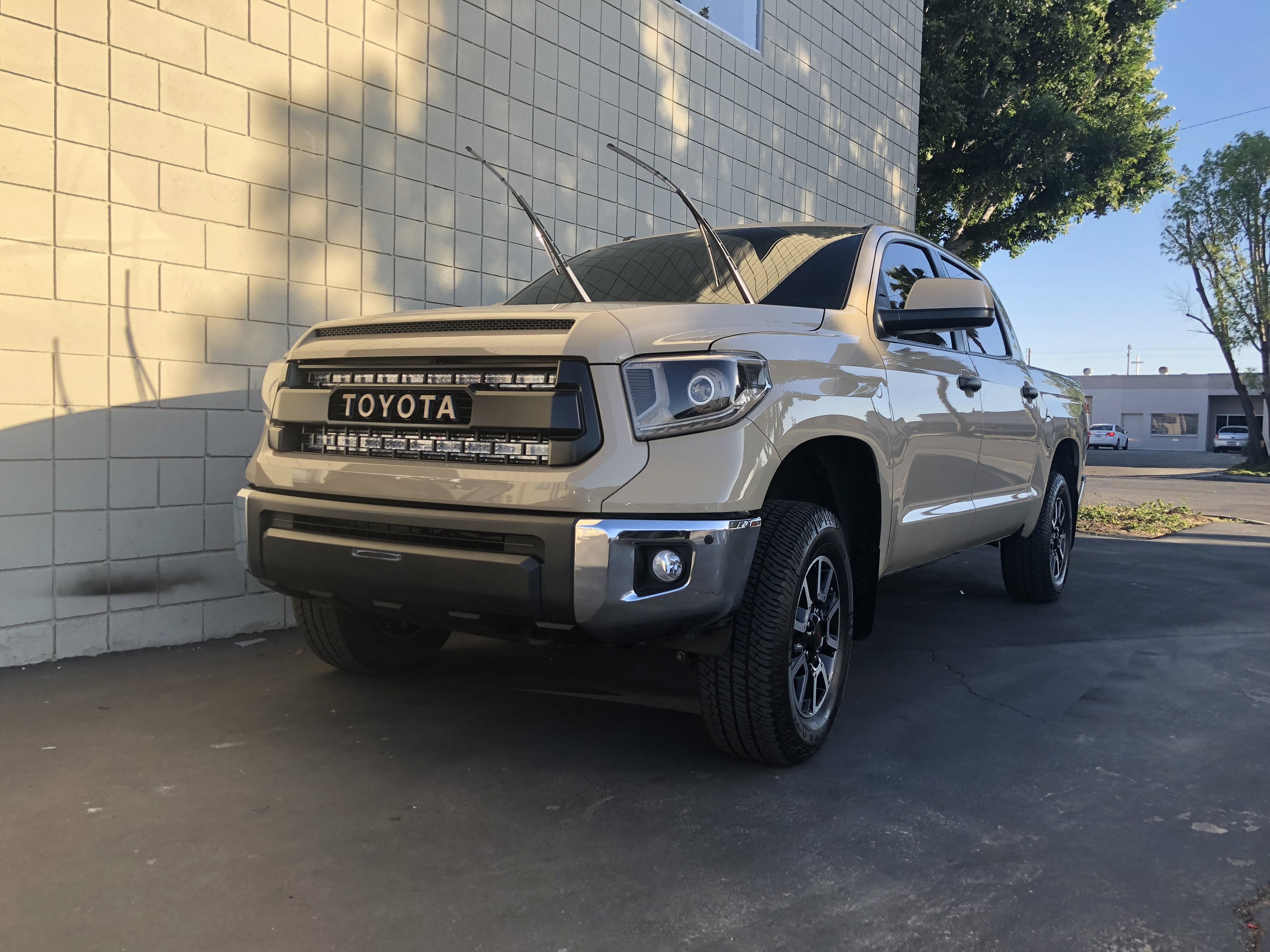 Cali Raised LED - 42" Hidden Grille Curved LED Light Bar Mounting Brackets - Toyota Tundra (2014-2021)