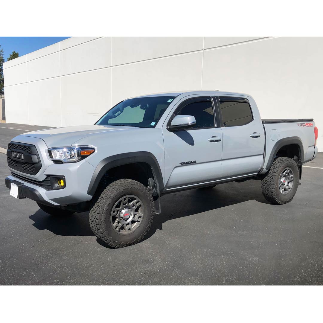 King Shocks - Mid Travel Suspension Lift Kit - Toyota Tacoma (2005-2023)
