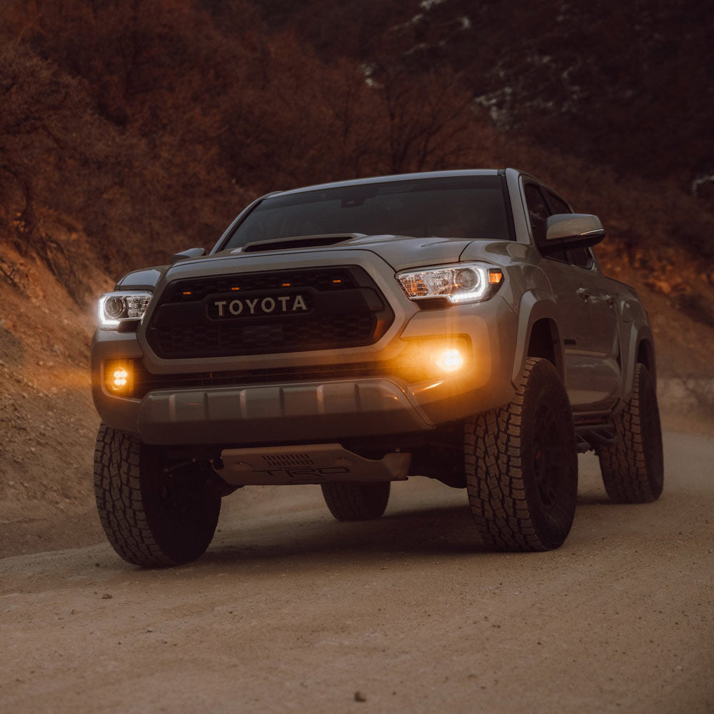 Heretic - Fog Light Kit (Amber Lens) - Tacoma, 4Runner, Tundra, RAV4