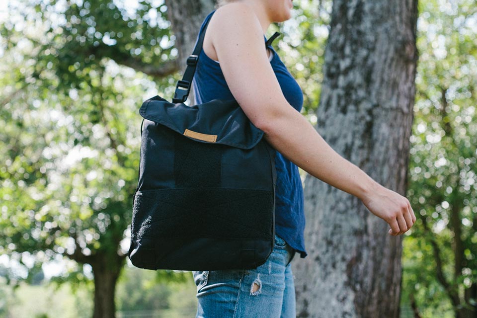 BROG - Headrest Storage Bag