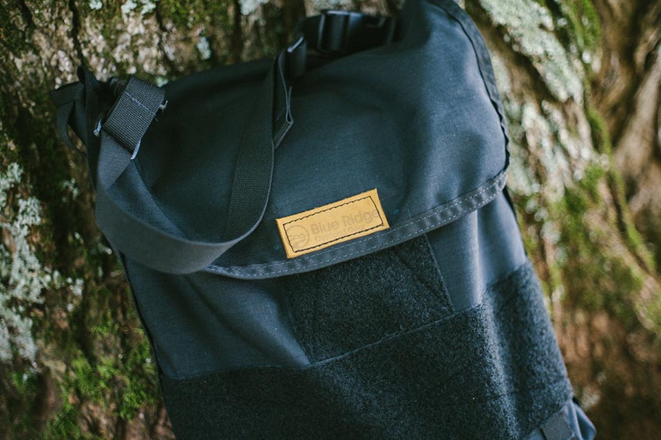 BROG - Headrest Storage Bag