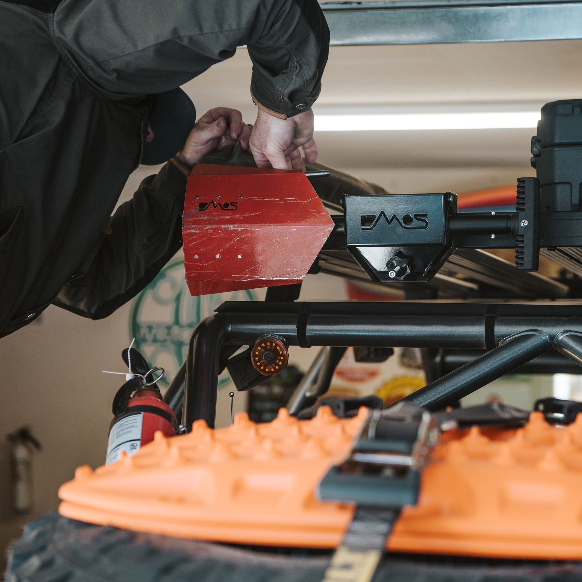 DMOS - Universal Shovel/Axe Mount