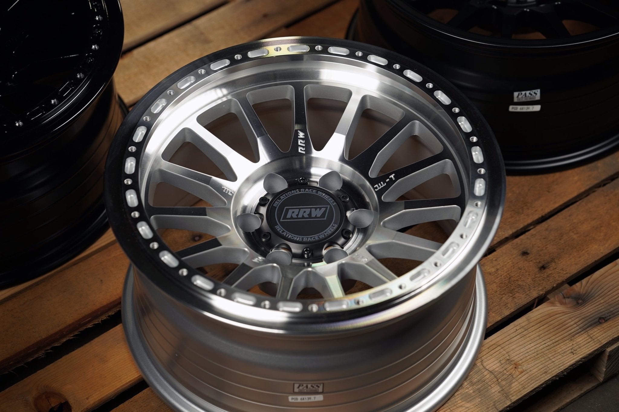 RRW - RR7-H Flow Form 17x8.5 (6x5.5 | 6x139.7) Hybrid Beadlock - Toyot