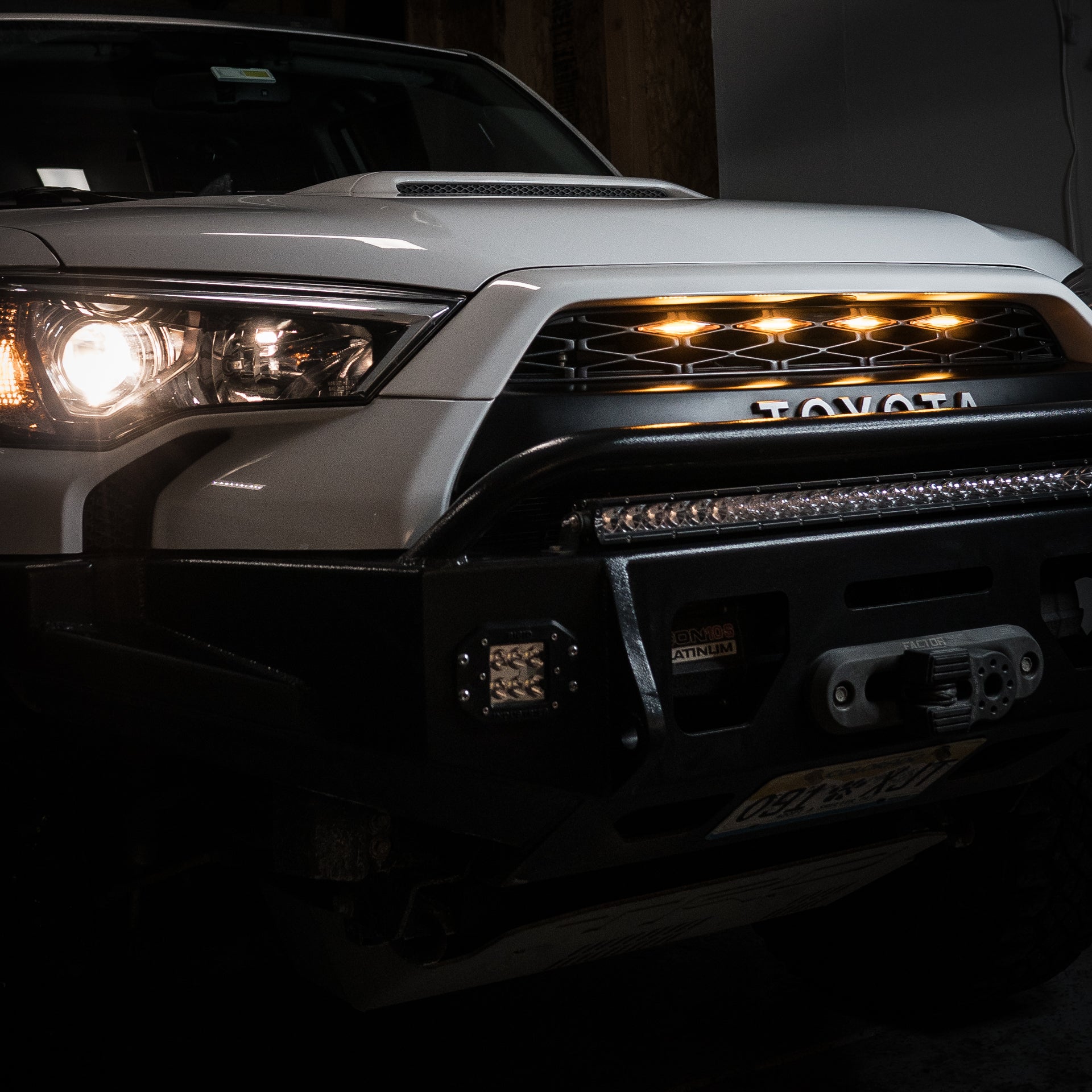 R4T - Grille Lights - Toyota 4Runner (2014-2019)