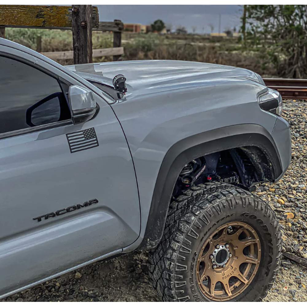 Locked Offroad Shocks - 2.5" Shock Package - Toyota Tacoma (2005+)